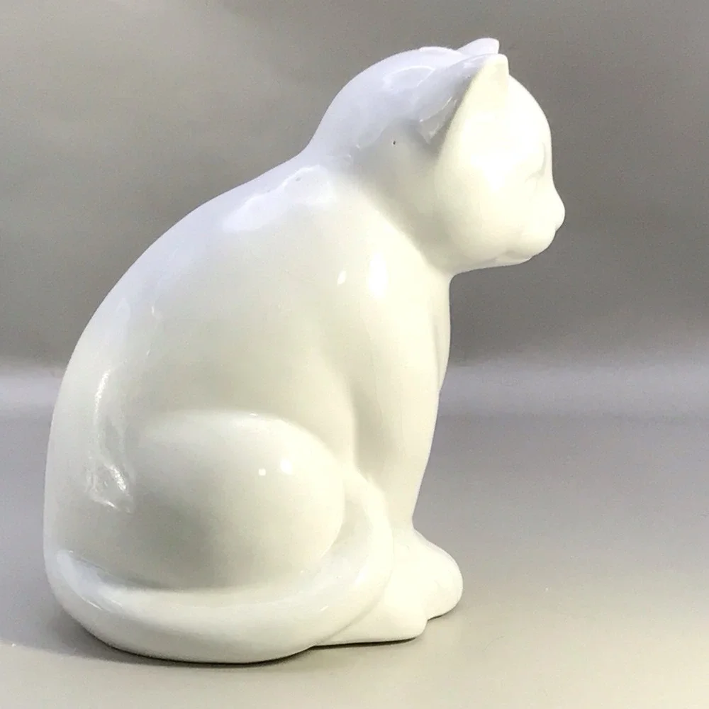 Ceramic White Cat Made In Taiwan 8